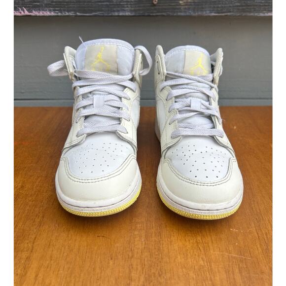 Nike Air Jordan 1 Mid GS White Yellow Youth Size 3.5Y FD8780-181 - Picture 5 of 10